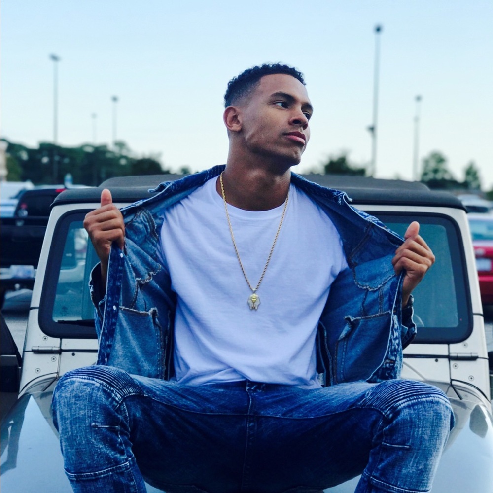 Meet your Posher, Devonair